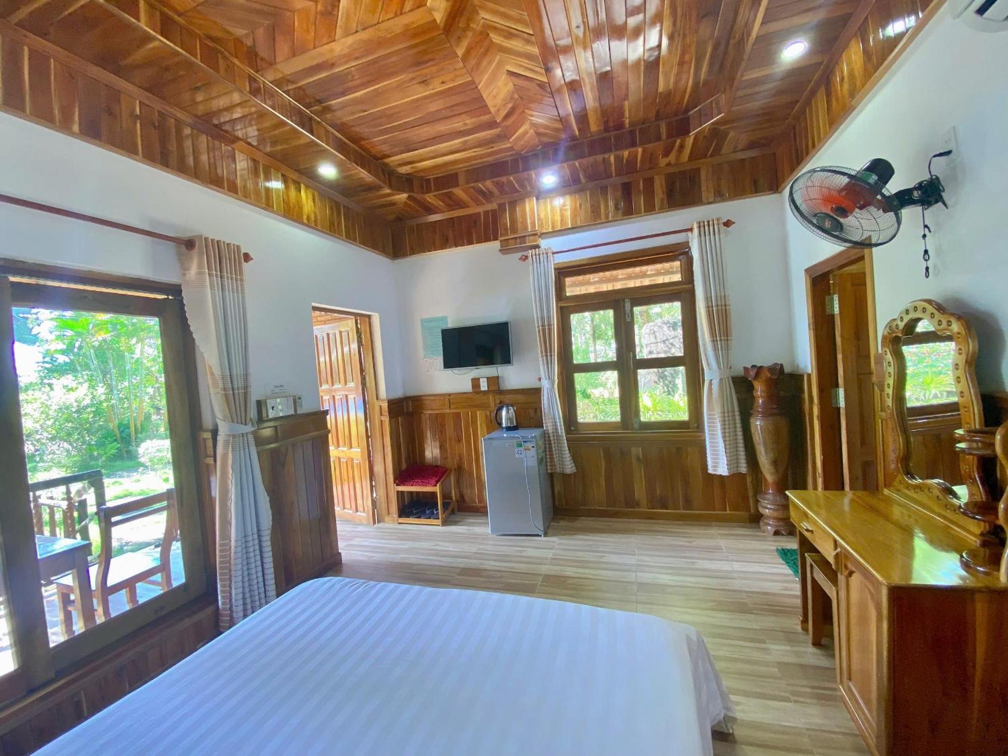 Y Nghia Bungalow Ong Lang ฟู้โกว๊ก ภายนอก รูปภาพ